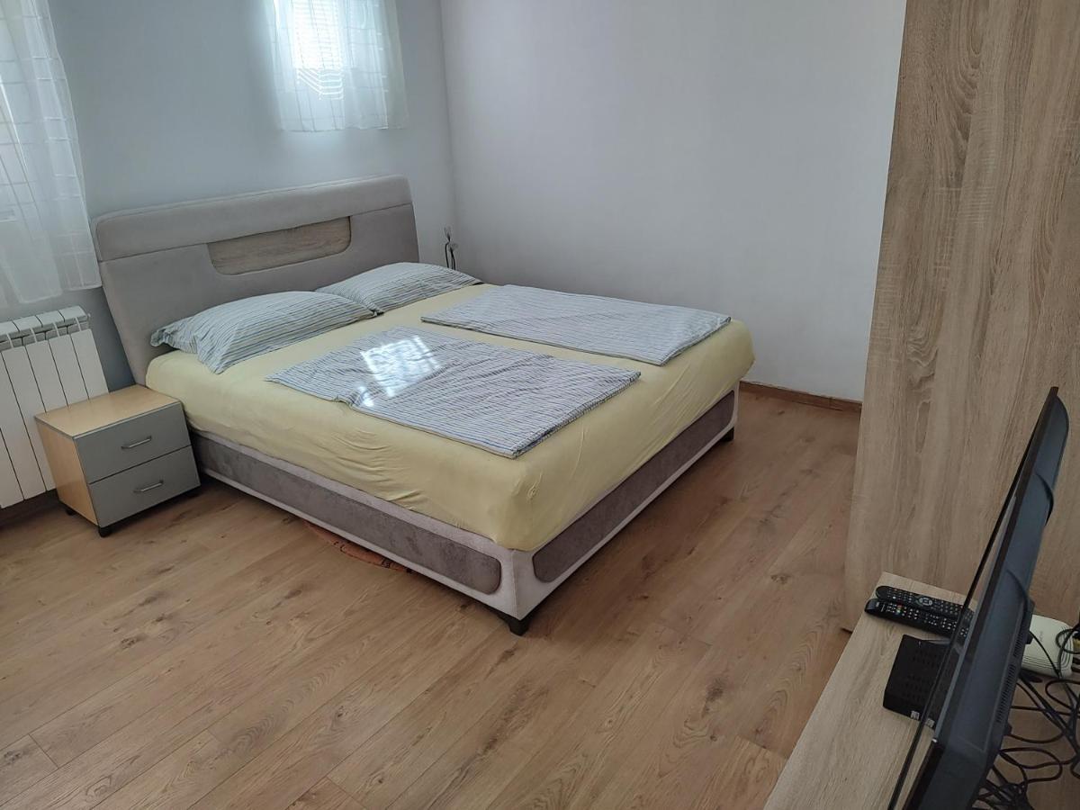 Apartman Anastasija Surčin Esterno foto