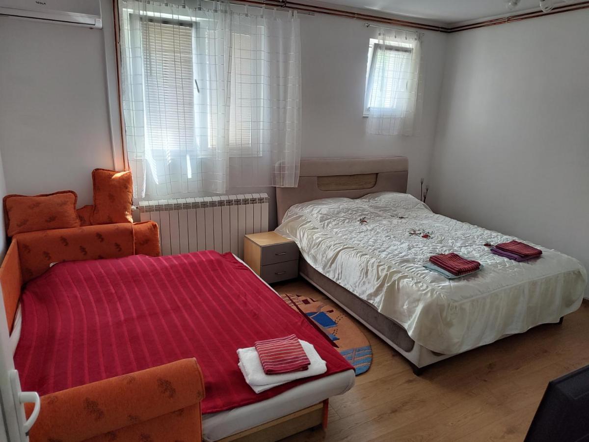 Apartman Anastasija Surčin Esterno foto
