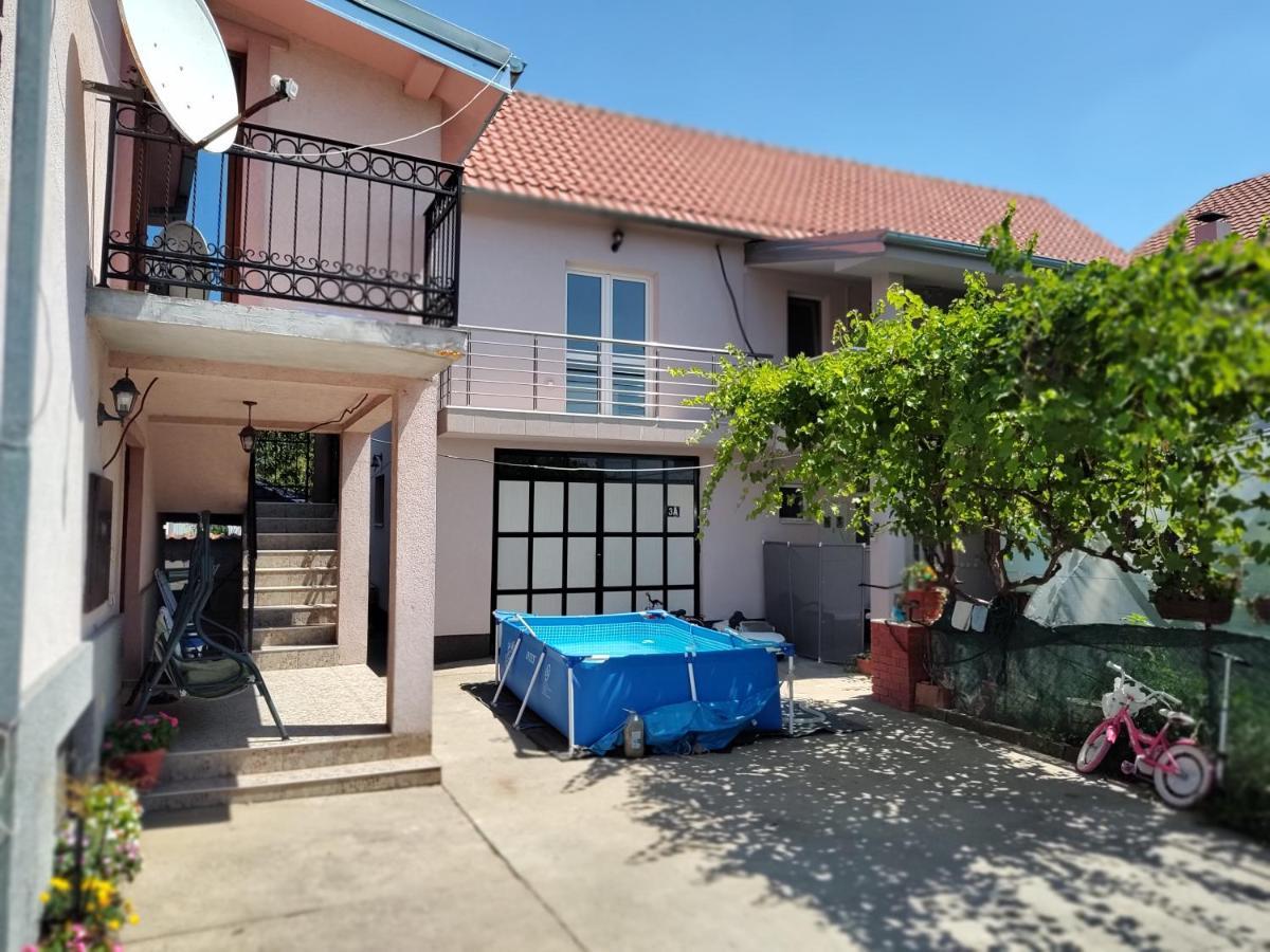 Apartman Anastasija Surčin Esterno foto